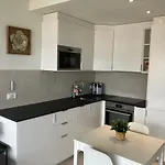Amazing Views Modern Flat Geneva, Champel