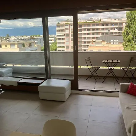 Amazing Views Modern Flat Geneva, Champel Apartment *